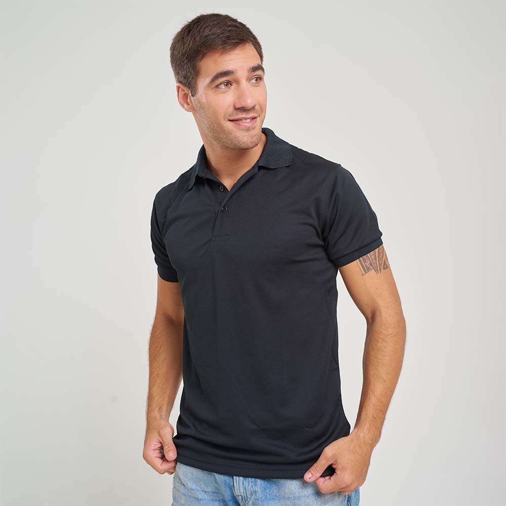 Remera polo negra on sale